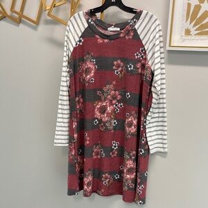 NWOT-Floral Striped Raglan Sleeve Dress